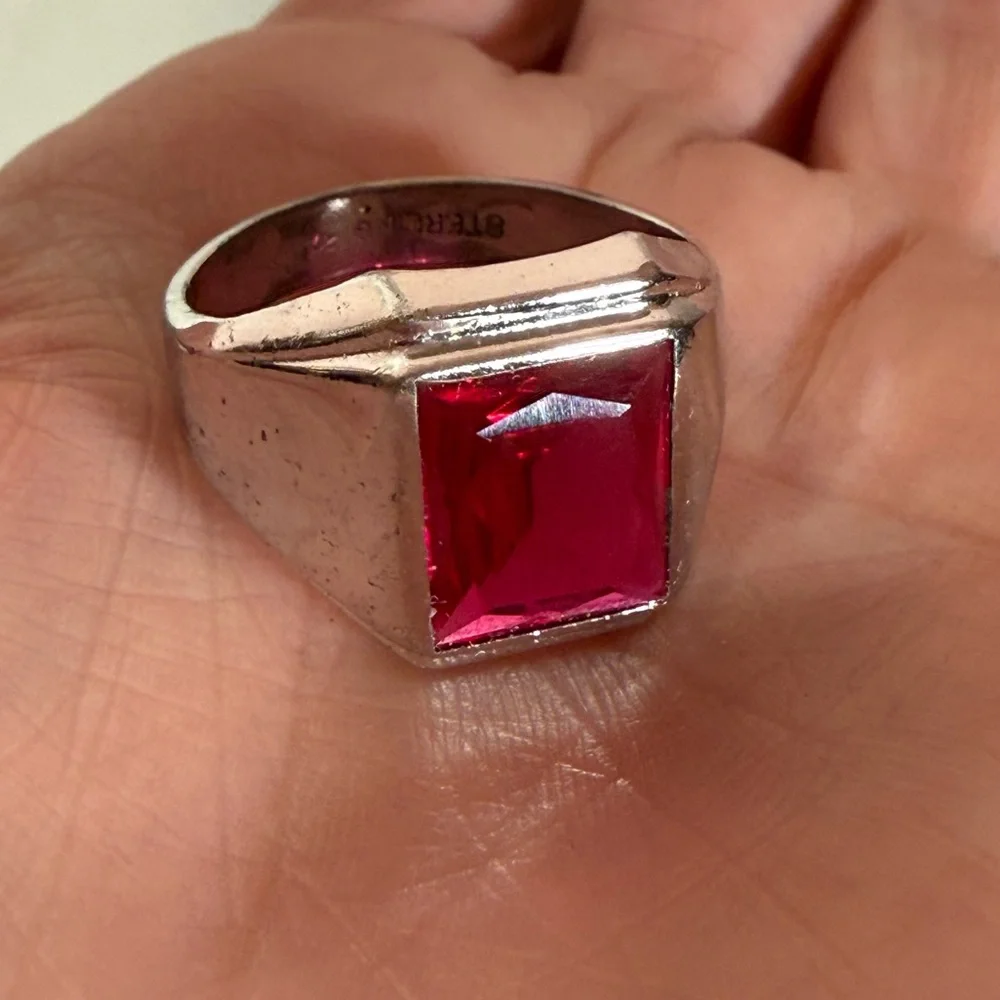 Vargas Art deco 1940’s antique Sterling silver emerald cut red ruby Signet Ring - Picture 4 of 17